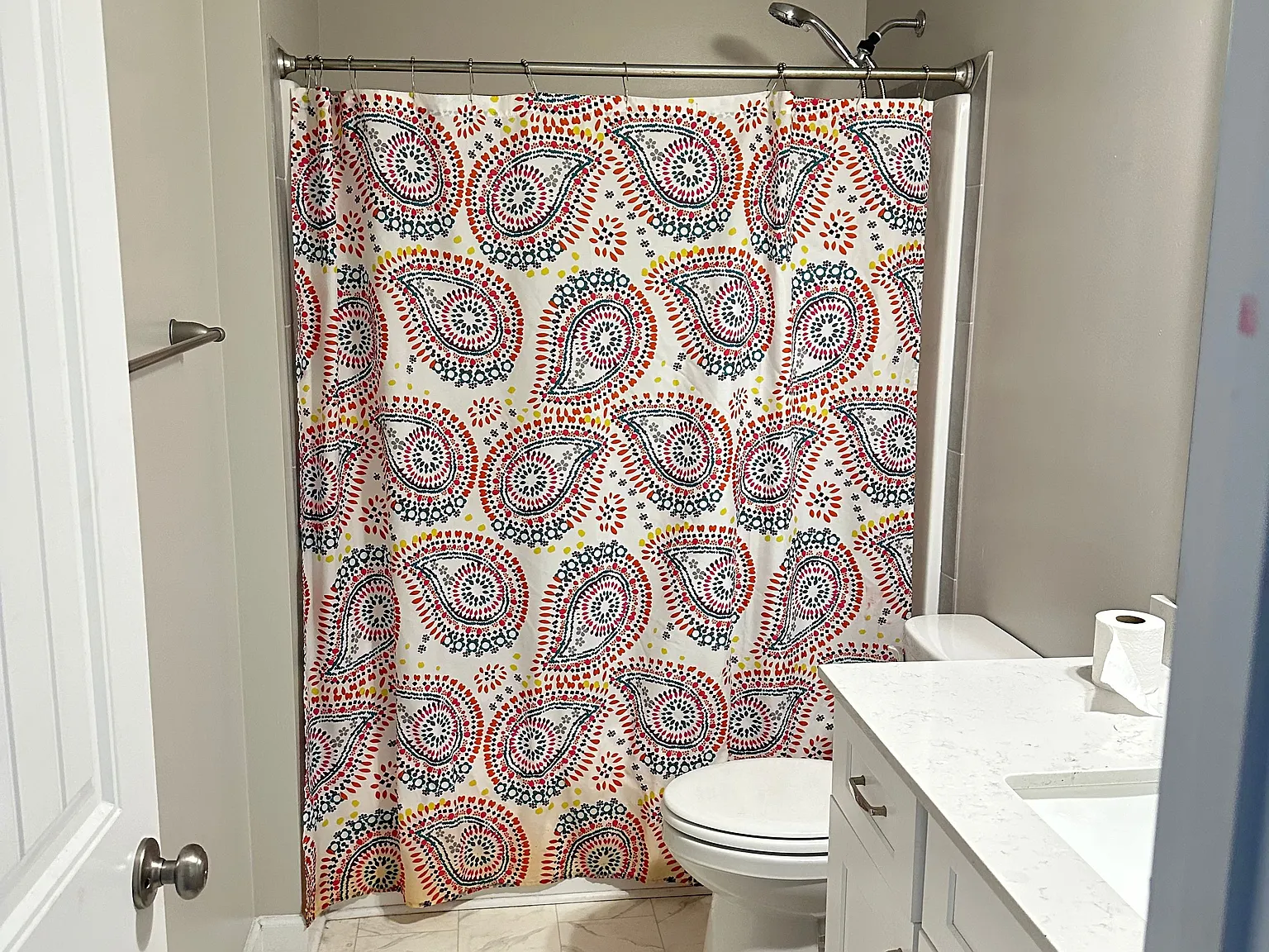 4 bed, 2386 sqft, $750 — Photo 2
