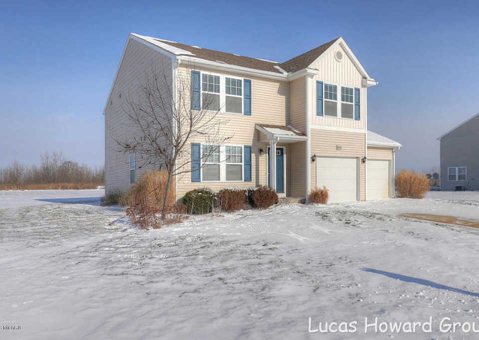1st image of 8379 Pebble Dr NE