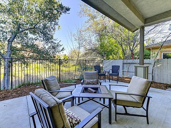 2nd image of 7271 Orchard Cir