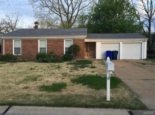 10 Elm Dr, Saint Peters, MO