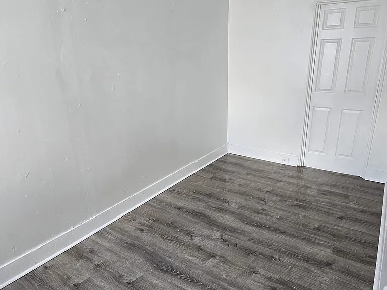 3513 Dillman St — Photo 7