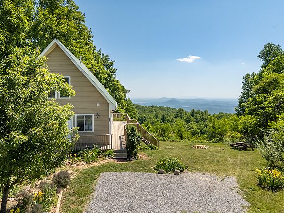 2nd image of 10 Doe Valley Dr