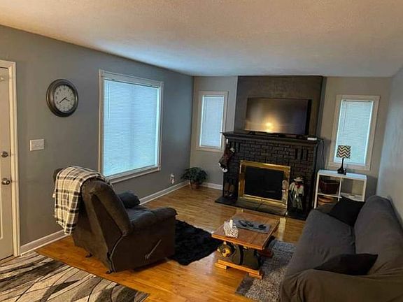 Dining room/living room