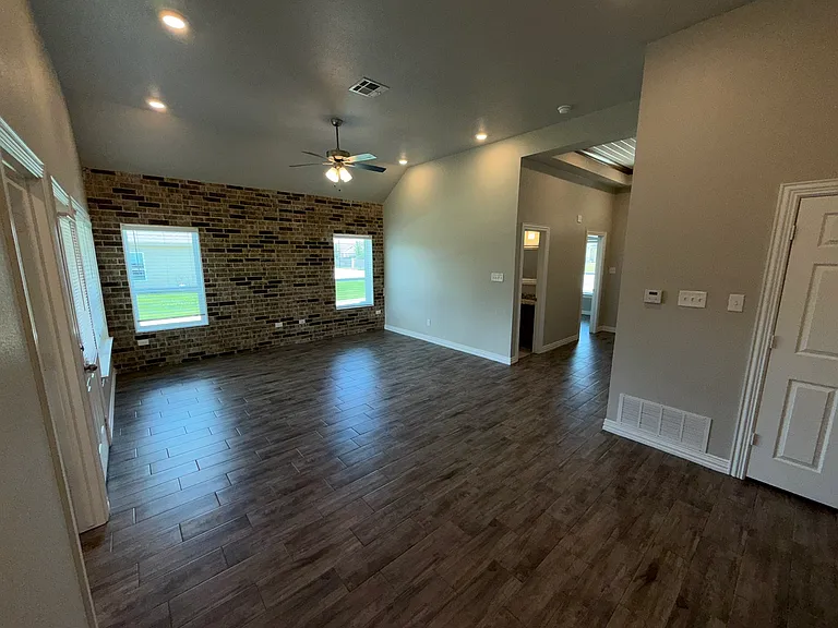 3230 Fenway Cir — Photo 6