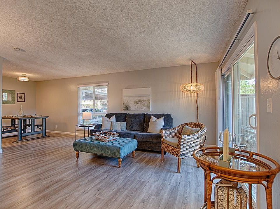 1st image of 173 Palo Verde Ter