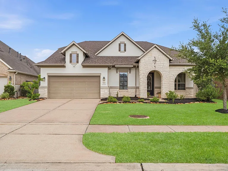 21723 Albertine Dr — Photo 3