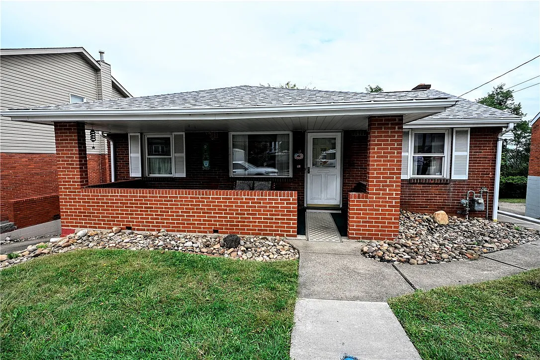 227 Dersam St photo 1