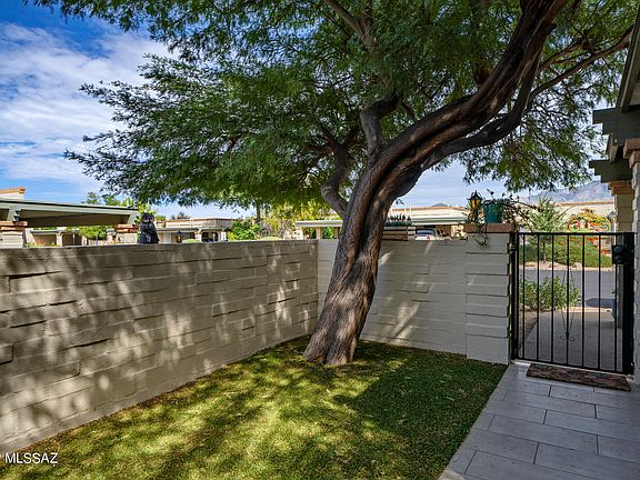 4th image of 4246 E La Cienega Dr