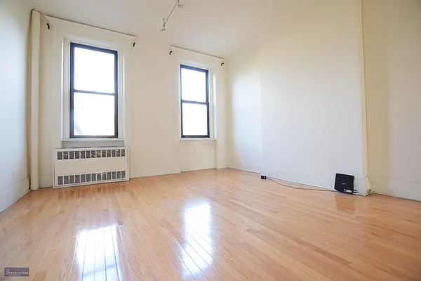 Rented by Brownstone Real Estate | media 10