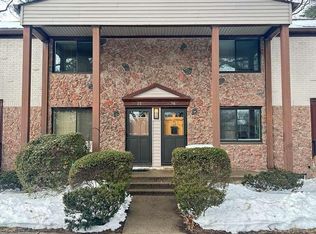 36 Kate Ln, Metuchen, NJ 08840