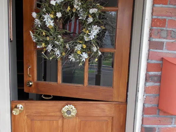 204 Twining Rd, Oreland, PA 19075