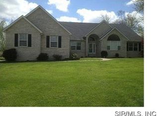14 Foxmoor Dr, Maryville, IL