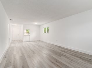 644 SW Cleveland Ave APT 6, Stuart, FL 34994