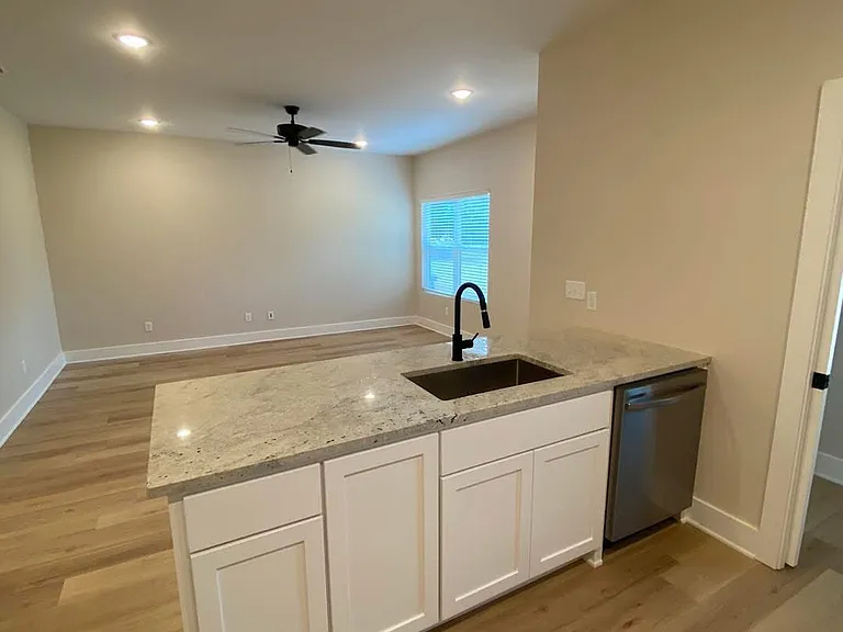 7531 FM 1845 #301 — Photo 6