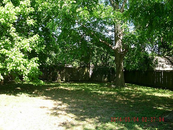nice size back yard fence