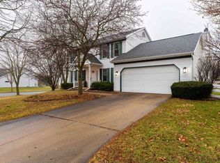 2 N Woodmont Cir, Madison, WI 53717