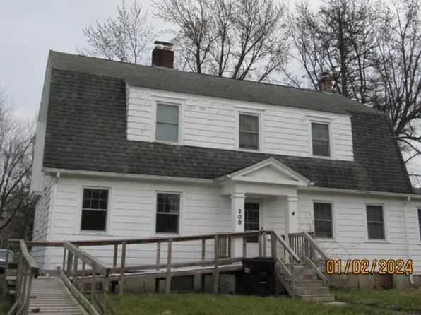 209 S Britton St, Garrett, IN 46738