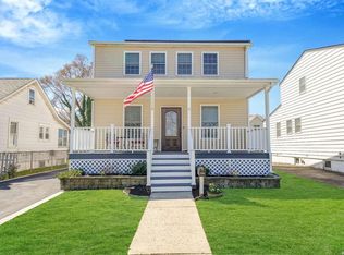 406 Florence Pl, Bellmore, NY 11710