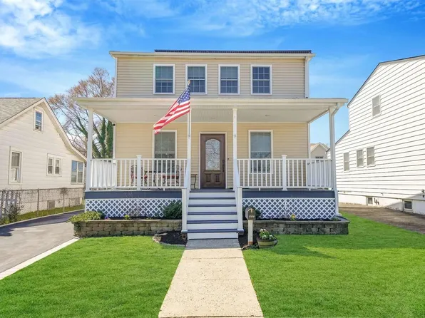 406 Florence Place, Bellmore, NY 11710