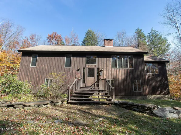 160 Gentian Holw, Becket, MA 01223