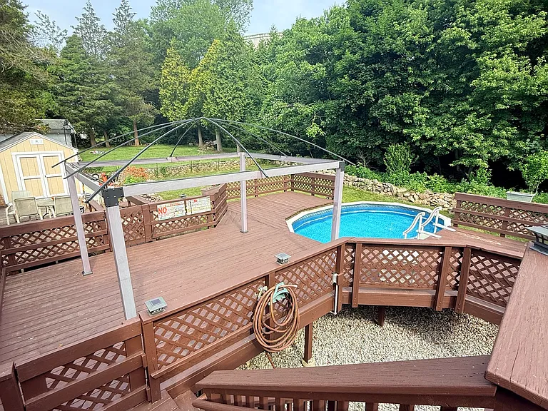 4 Harbor View Ave — Photo 16