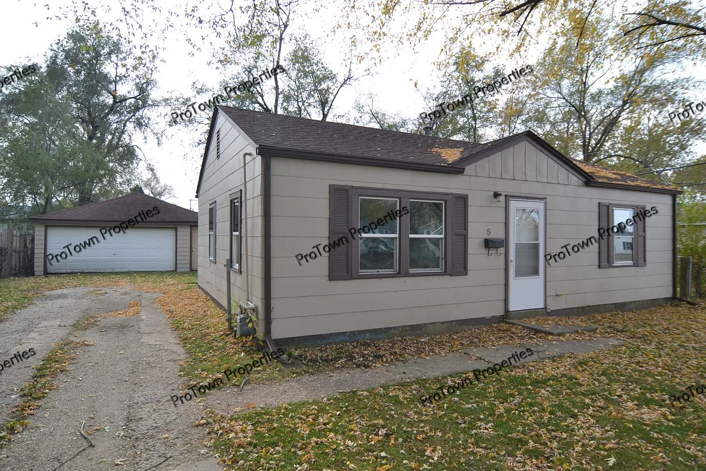 Open House: 8/19 @ 6:00pm & 8/22 @ 12:30pm — Photo 1