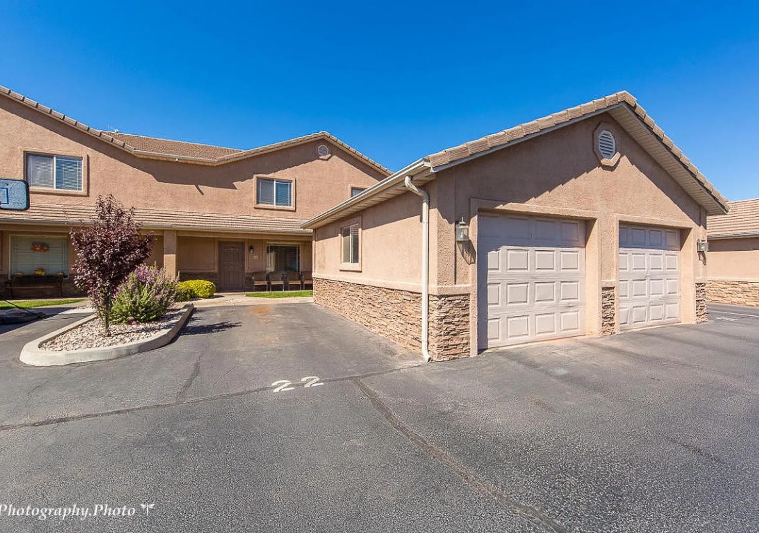 3 bed 2 bath townhome with garage - Bedrock — Photo 1
