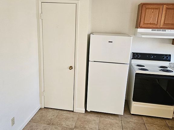 3rd image of 419 S Church Ave #208