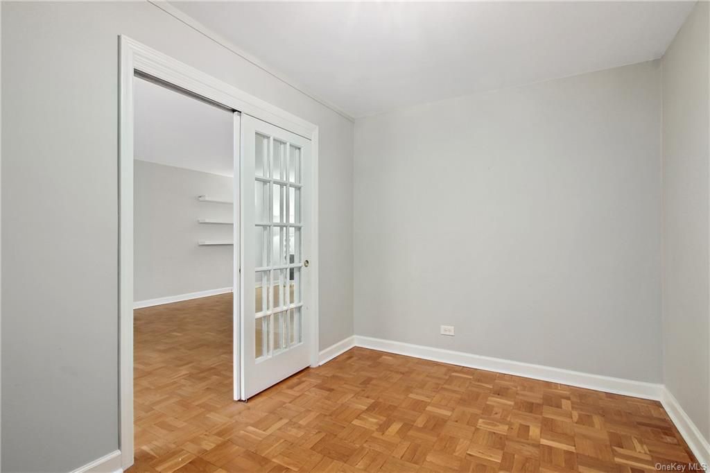 3 Bed 2 Bath Property, New York • 1,300 Sq Ft