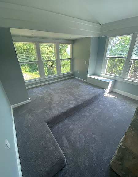 102 Commonwealth Ct — Photo 2