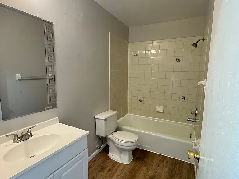 3325 SE 15th Pl #202 — Photo 9