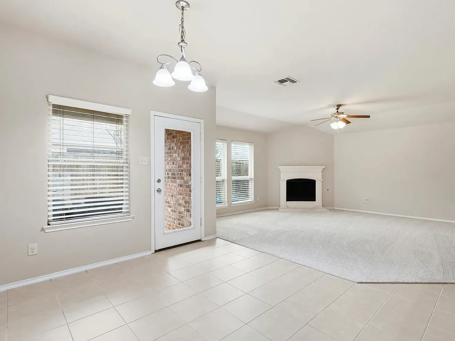 3 bed, 2054 sqft, $2,150 — Photo 4