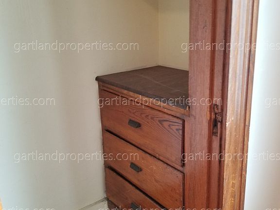 5th image of 203 Ross Ave APT 5