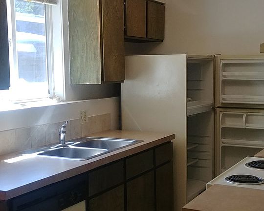 2nd image of 215 E Henley St #392