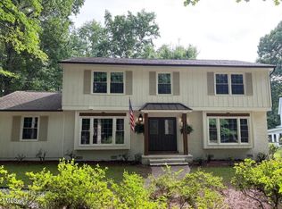 1300 Seabrook Ave, Cary, NC 27511