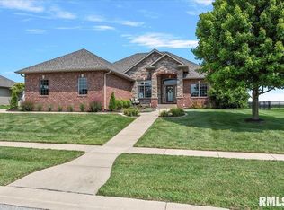 4505 Lynhurst Rd, Springfield, IL 62711