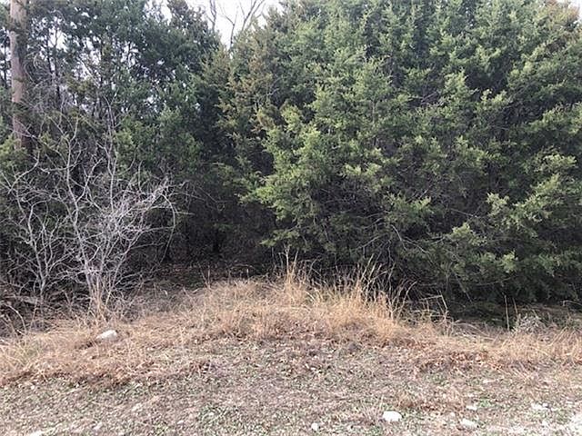 1st image of 2618 Creekview Dr