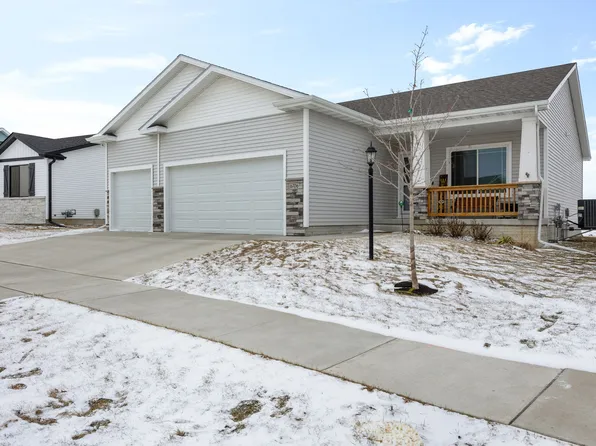 6706 NE 9th Ct, Des Moines, IA 50313