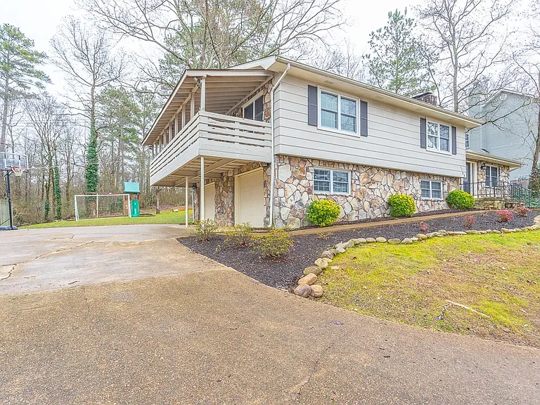 1148 Hurricane Creek Rd — Photo 3