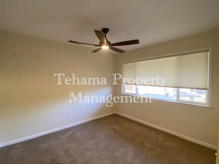 14807 Hilltop Dr — Photo 12