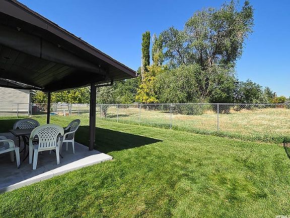 3rd image of 2152 W Tierra Rose Dr