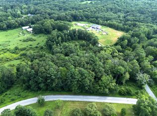 97 Blossom Dr, Pomfret Center, CT 06259