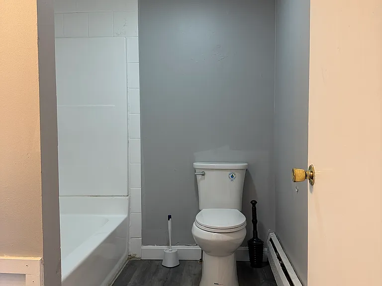 34 E Main St #5 — Photo 3