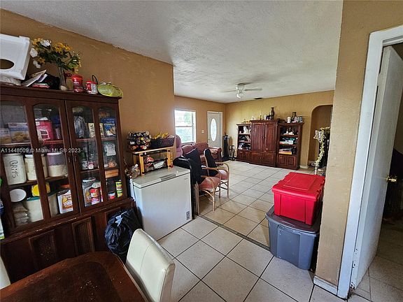 5th image of 2540 NW 15th St