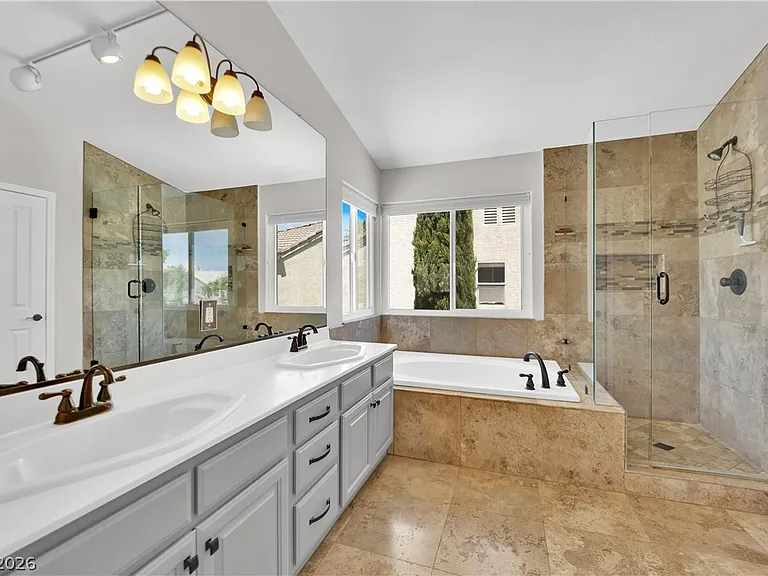 8112 Tropic Isle Cir — Photo 26