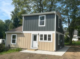 725 N Paw Paw St, Lawrence, MI 49064