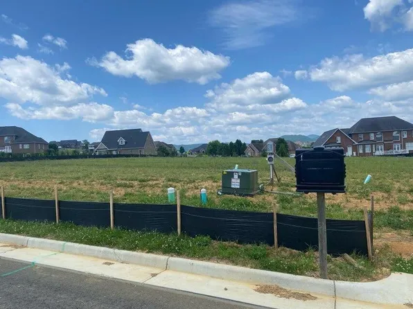 329 Merion Cir #21, Daleville, VA 24083