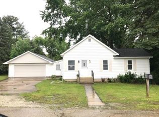117 E North St, Silver Lake, WI 53170