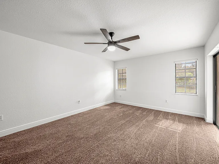 375 N Highview Ave — Photo 10