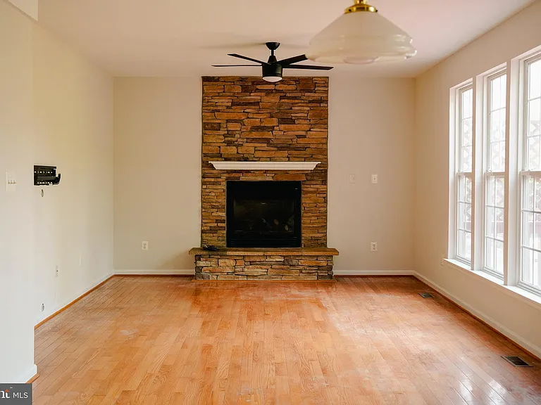 9013 Melody Dr — Photo 14